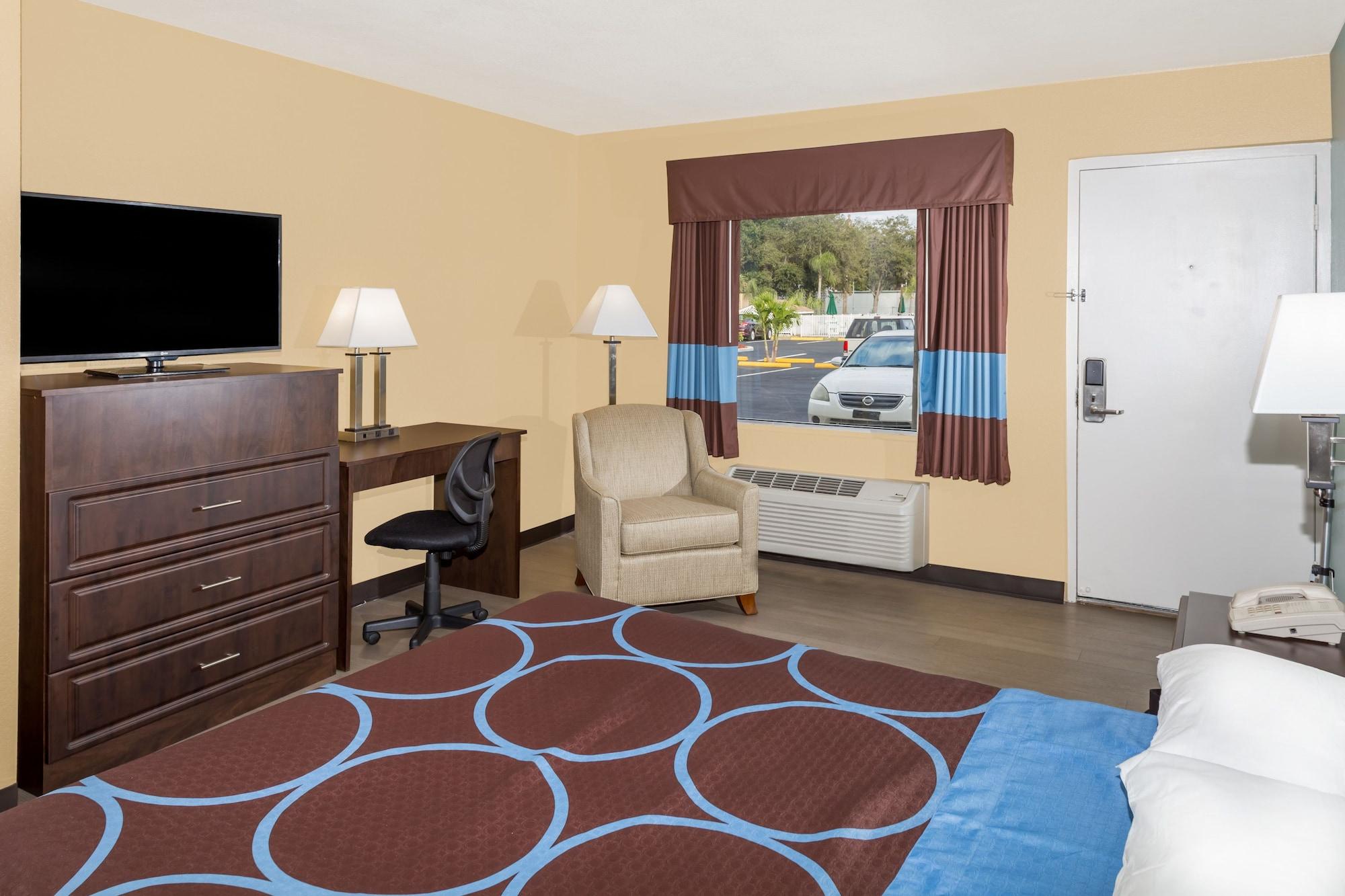 Super 8 By Wyndham Sarasota Near Siesta Key Motel Exterior foto